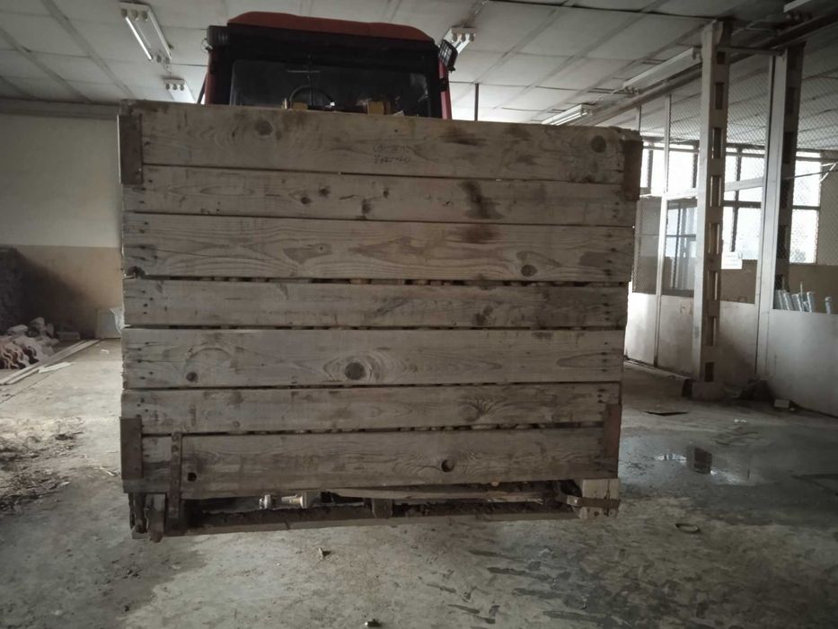 Дървени палетни контейнери