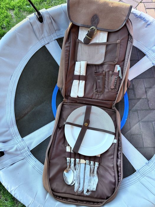 Rucsac picnic echipat plus termos nou