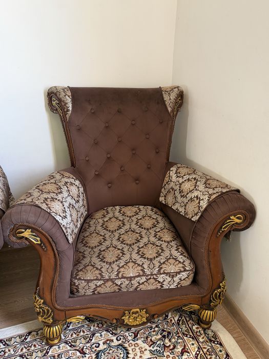 диван и 2 кресло,2 столик