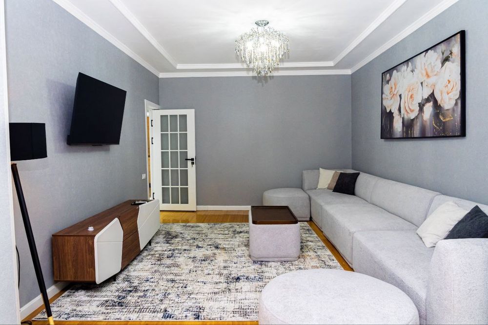 #117 Канадская школа. В центре Продается квартира 3/1/5  75м2