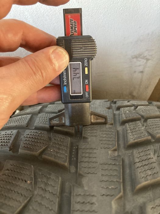 Гуми за джип 285-45-21