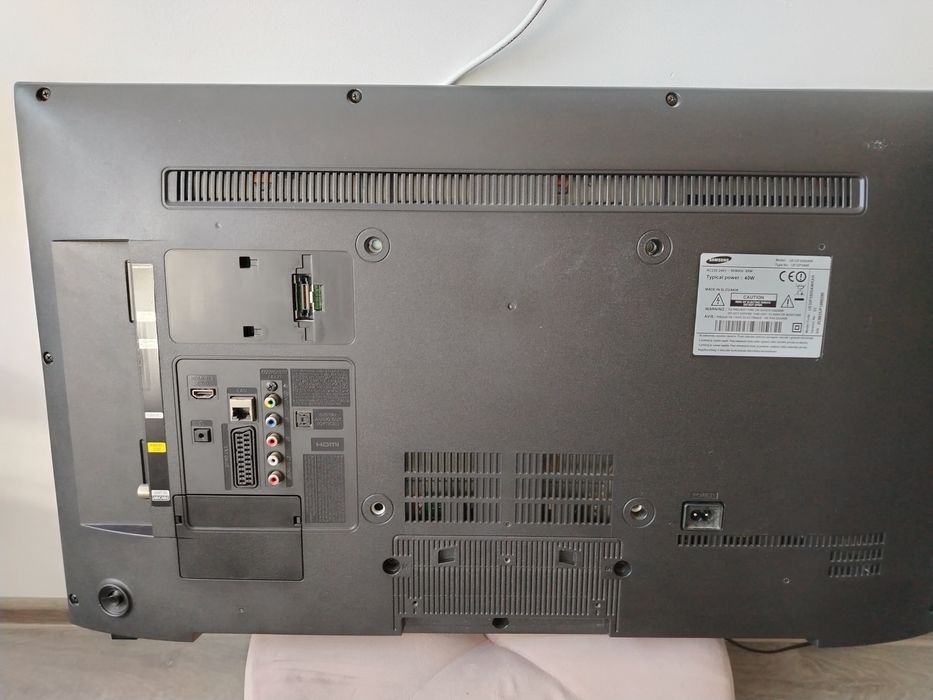 Televizor LED 32inchi 82cm smart
