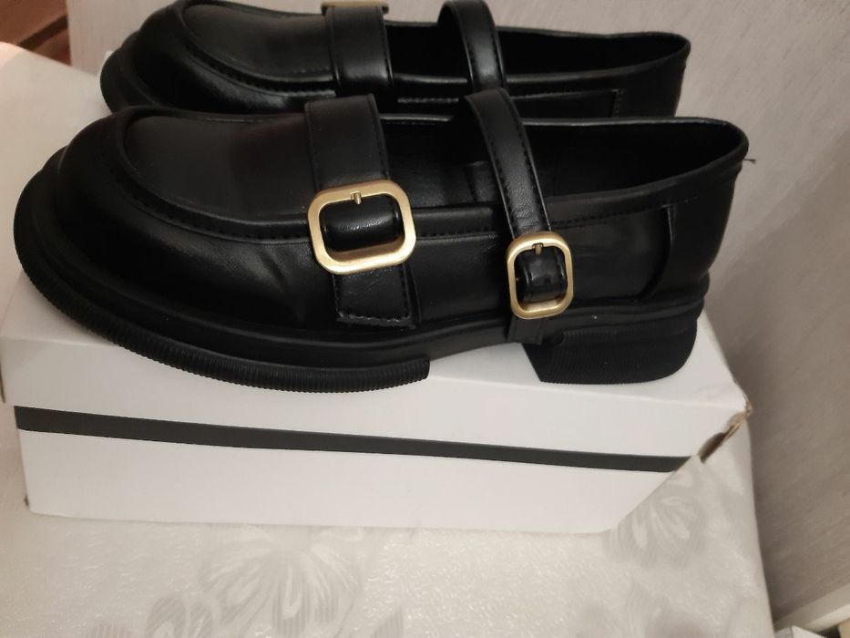 Продам Новые Лоферы