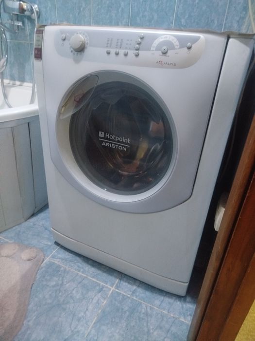 Продается стиральная машинка Аристон