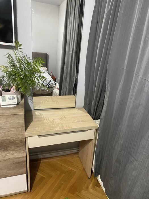 Masa de toaleta / machiaj / birou