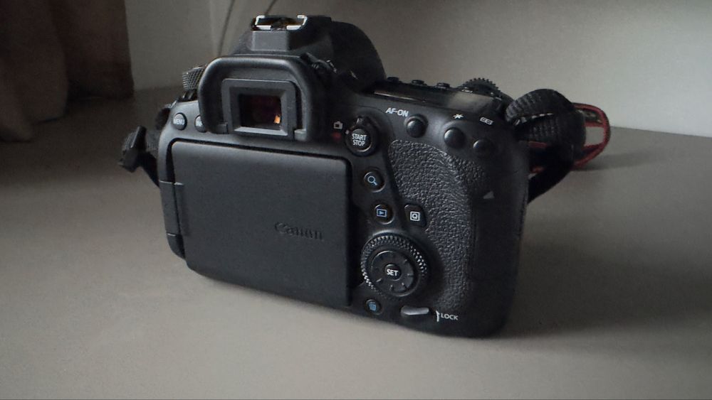 Canon 6d mark 2, varianta a doua, o camera foarte buna, full frame