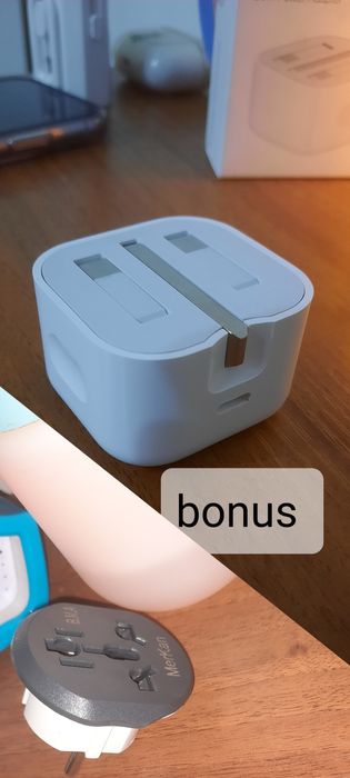 Apple adapter original Dubai