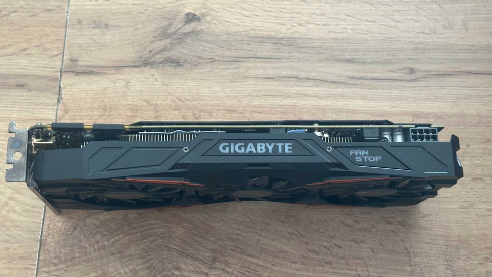 Gigabyte GeForce GTX 1080 8GB GDDR5X triple-fan, “FAN STOP”, backplate