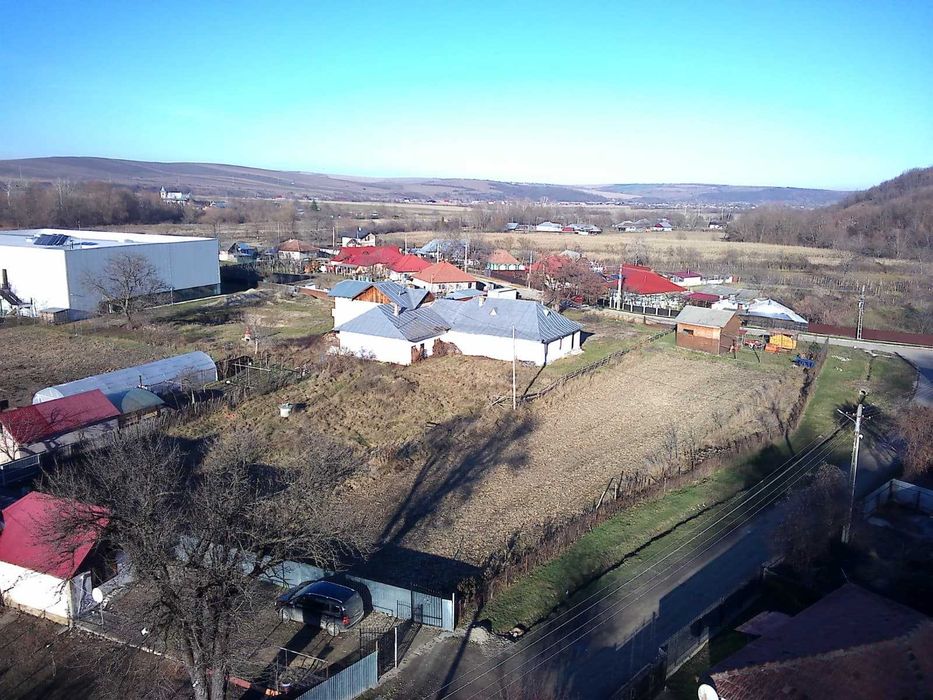 Casă bătrânească + teren 2.000 mp (20 ari) — Șesuri, Bacău