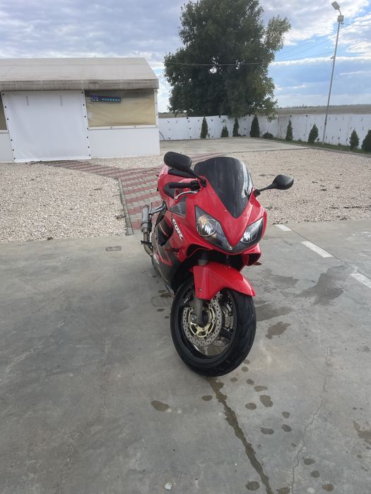 Vand Honda CBR F4i