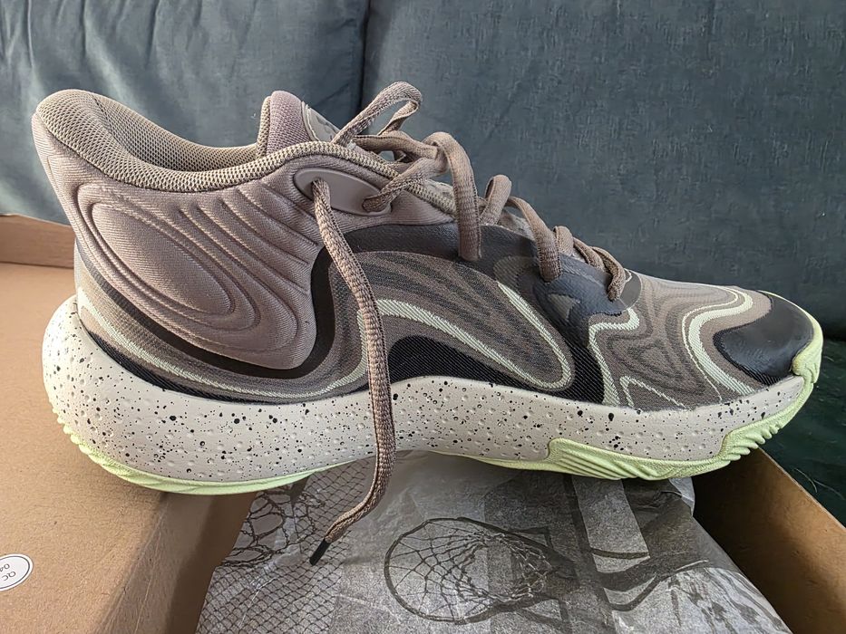 Баскетболни маратонки Under Armor UA Spawn 6 Mid CAMO