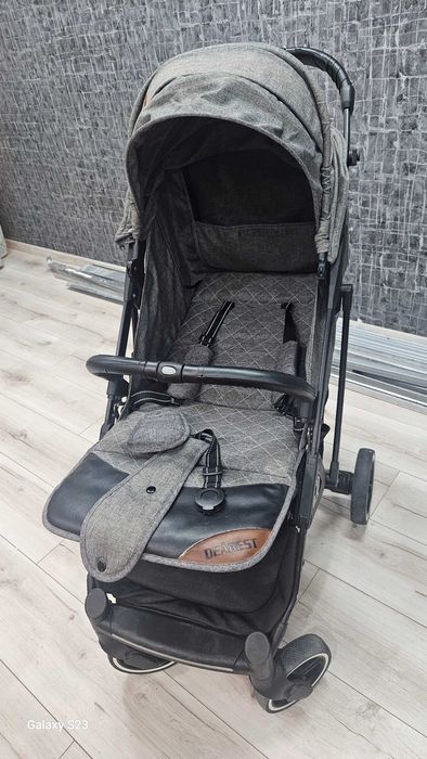 Продаю коляску б/у