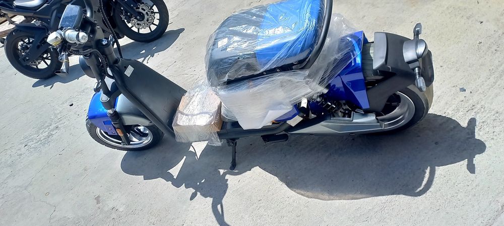 Scuter electric fara permis