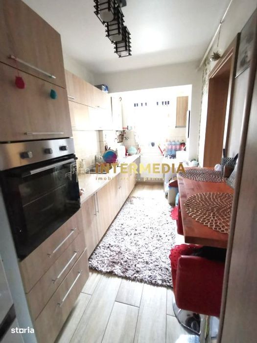 Apartament 3 camere CETATE Bulevard Etaj 3 Renovat Total Mobilat Beci