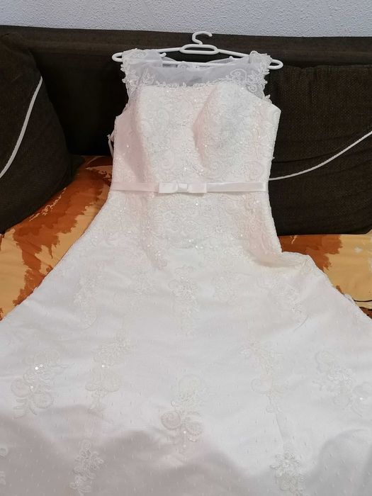 Vând rochie de mireasa