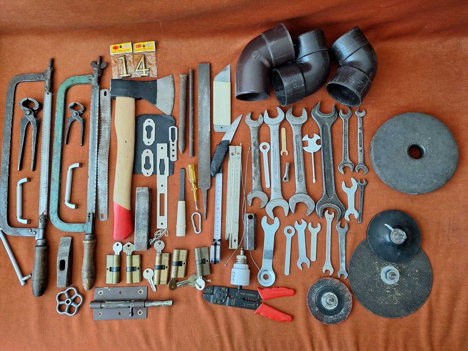 Scule diferite pentru constructii, lot de 30 bc