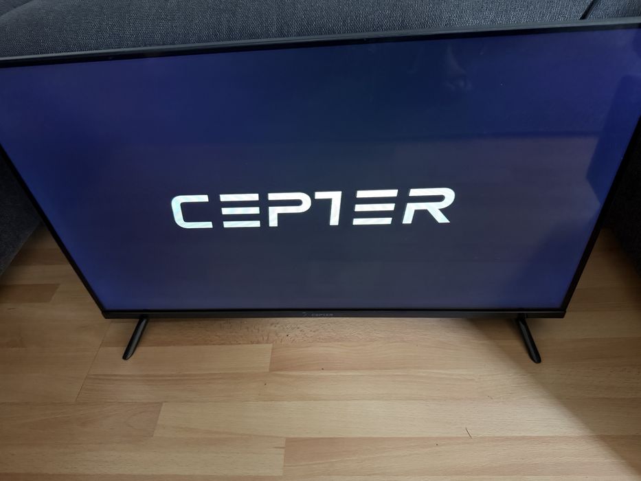 Televizor SMART CEPTER 32” HD – Google TV – Funcționează perfect