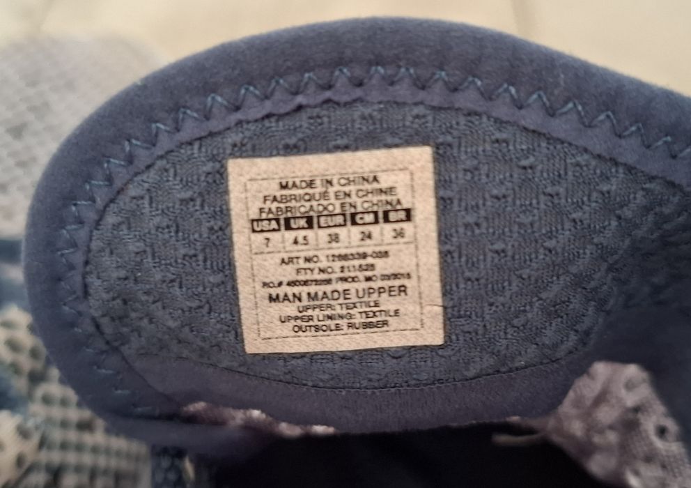 UNDER ARMOUR Дамски маратонки-номер 38