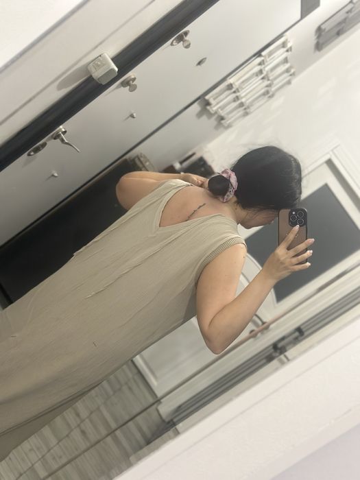 Дълги рокли бежова и цвят горчица