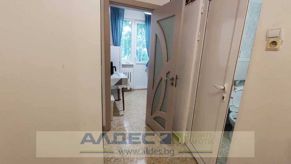 Дава се под наем Двустаен апартамент в София, Център - 65 кв.м за 650 € - Снимка #11