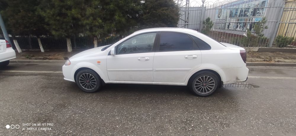 Lasetti jentra qilingan