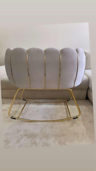 Бебешко кошче с балдахим подарено е но не го исползвахме