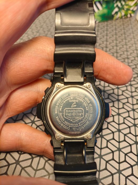 Casio G shock часовник AWG-M100-1A