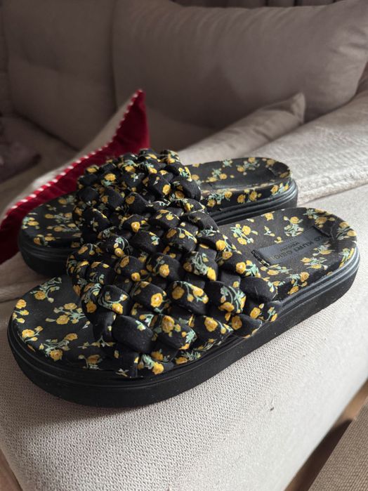 Чехли Kurt Geiger