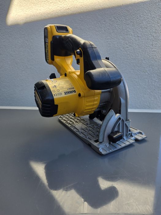 Circular Dewalt DCS-391