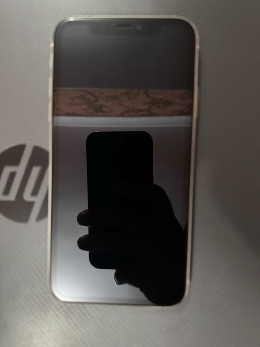 iphone 11   64GB xolati zor batareya 65%