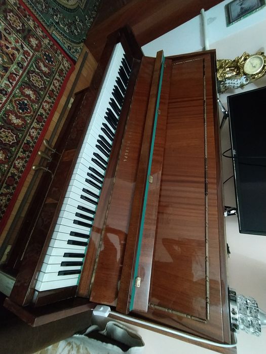 Продается пианино
