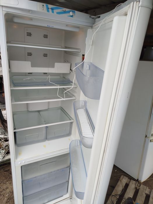 Продам холодильники