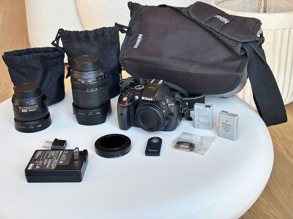 Nikon D5300 + Nikkor 35 1.8 + Nikkor 18-105 + аксесоари