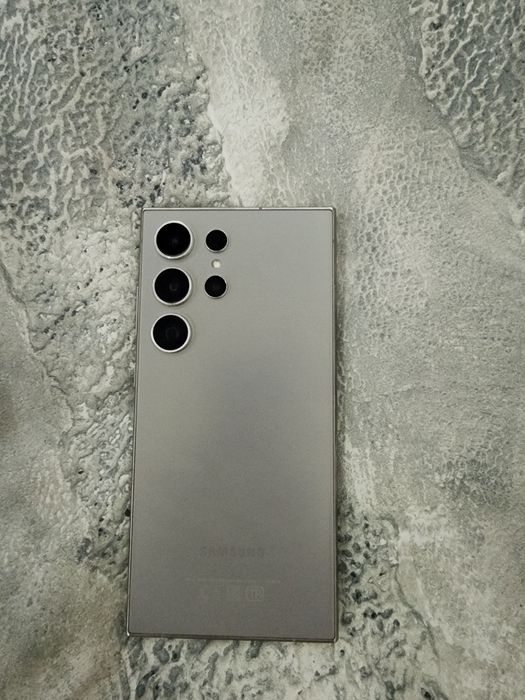 Samsung Galaxy S24 Ultra 12/256 ГБ

Флагман в отличном состоянии.

Мощ