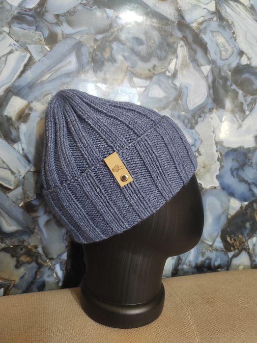 Продаю вязаные головные уборы