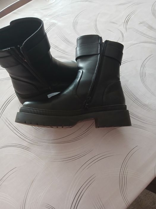 Зимни дамски боти два чифта