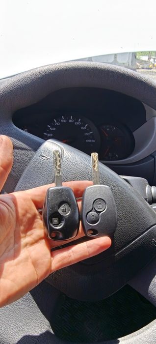 Chei Auto Deblocări auto Contacte auto Reparații chei auto