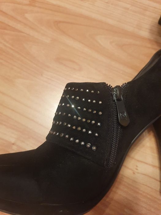 Дамски  боти и ботуши 38 и 39 номер