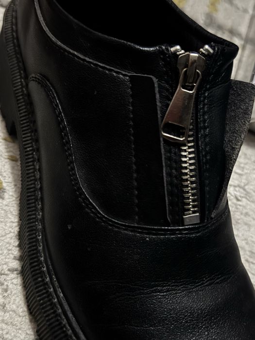 Отдам даром весенние туфли