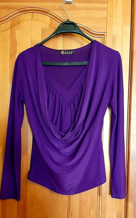 Платье с черным поясом 48 размер