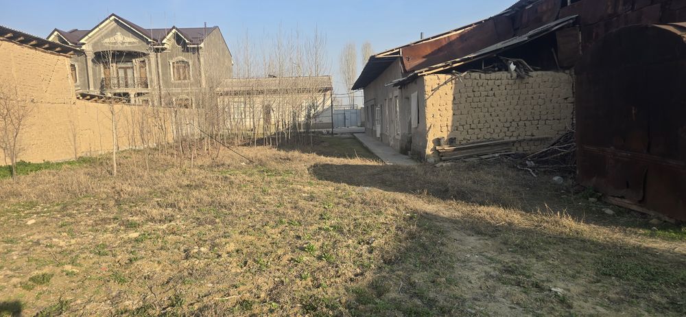 Nazarbek Nayman mahalla 48 uy sotiladi