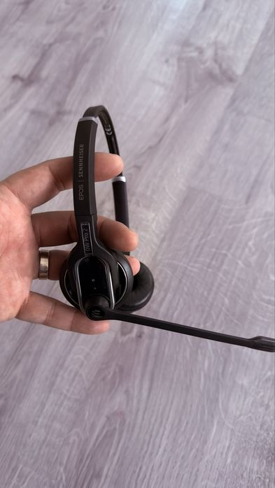 Se vand casti Sennheiser Epos