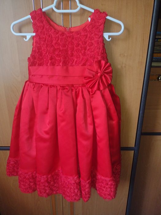 Rochie roșie eleganta, 5-6 ani