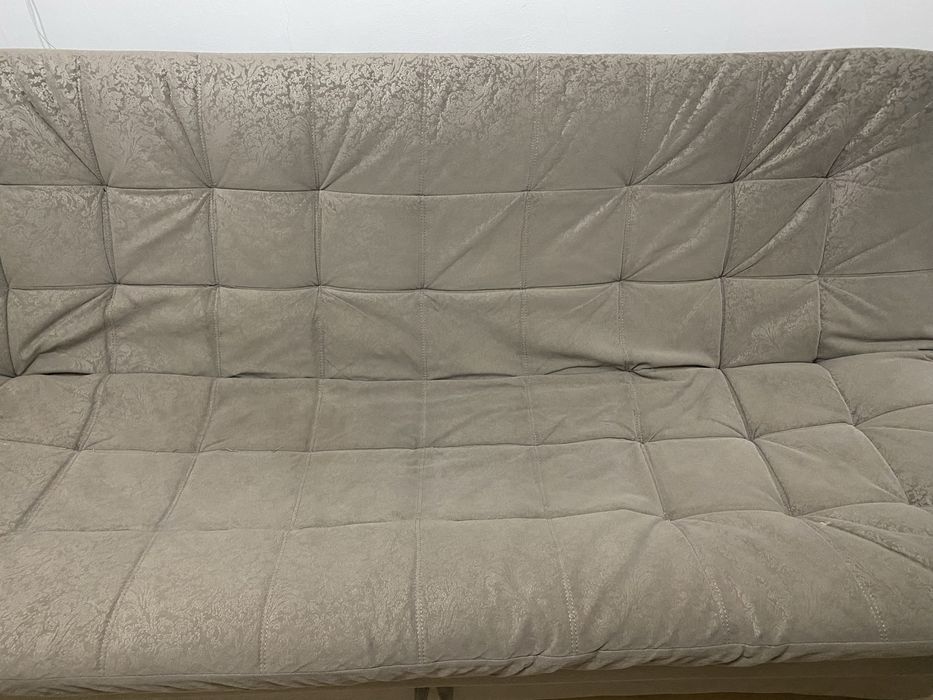 Диван в хорошем состоянии