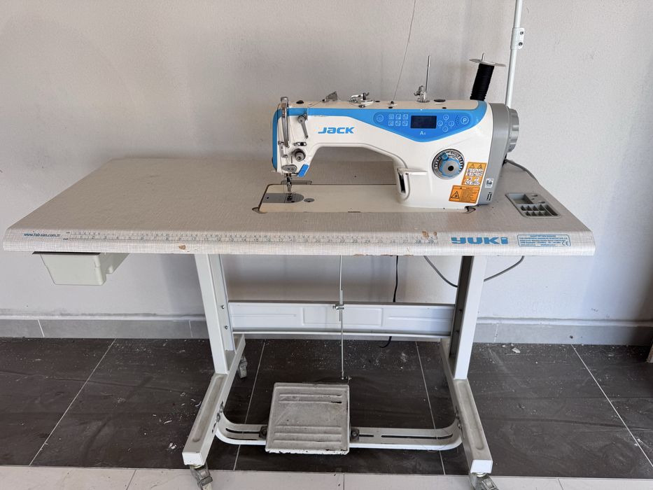 Masina de cusut industriala Jack