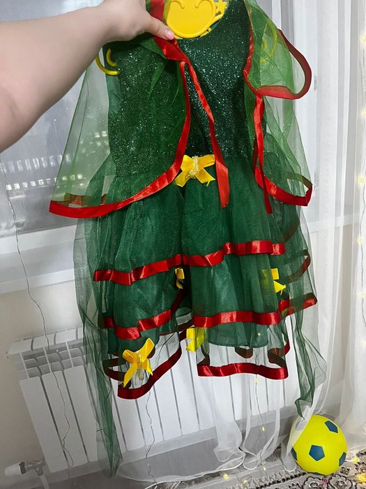 Продам платье елка