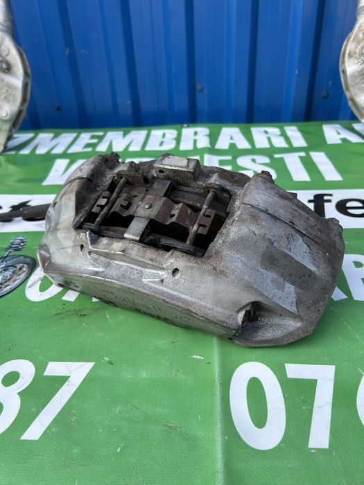 Etrier stânga față Mercedes W213 E350 cdi