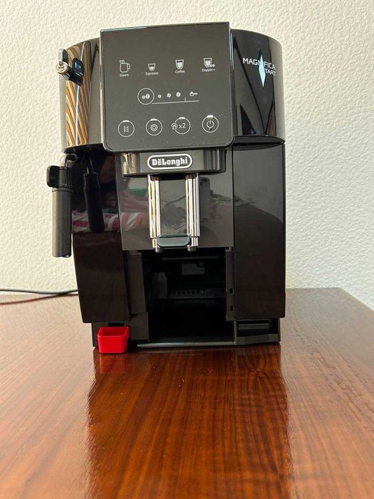 Кофеварка новая,   в отличном состоянии, фирма "DELONGHI"