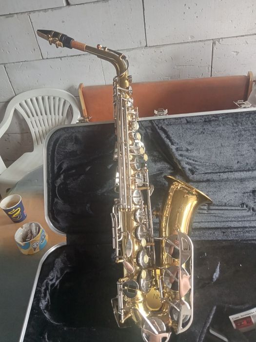 Vând saxofon conn 20 M