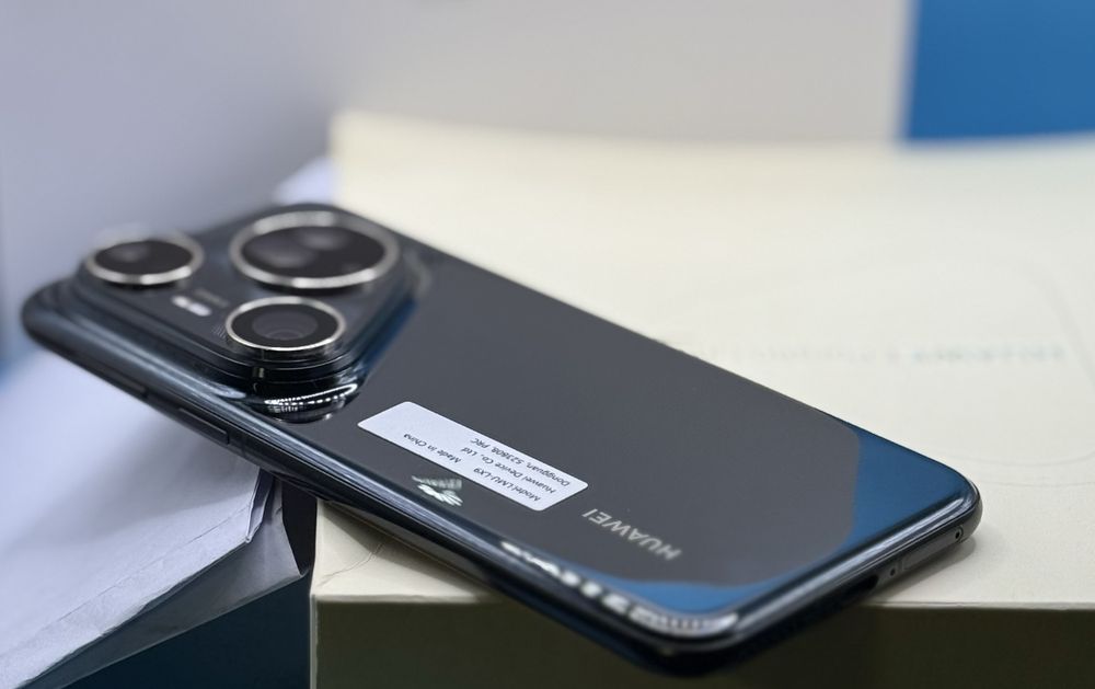 ГАРАНЦИОНЕН!!! Huawei Pura 80 Ultra, 512GB, 16GB RAM, Golden Black